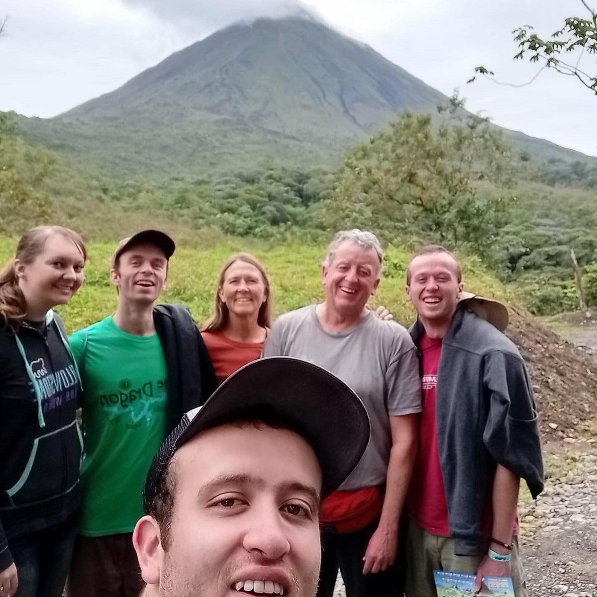 BayleeSelf's tweet image. Todays bunch from #costarica are the #groupshots what an incredible Christmas present from my in-laws! #newfamily #makingmemories #familyisntitabouttime 😆