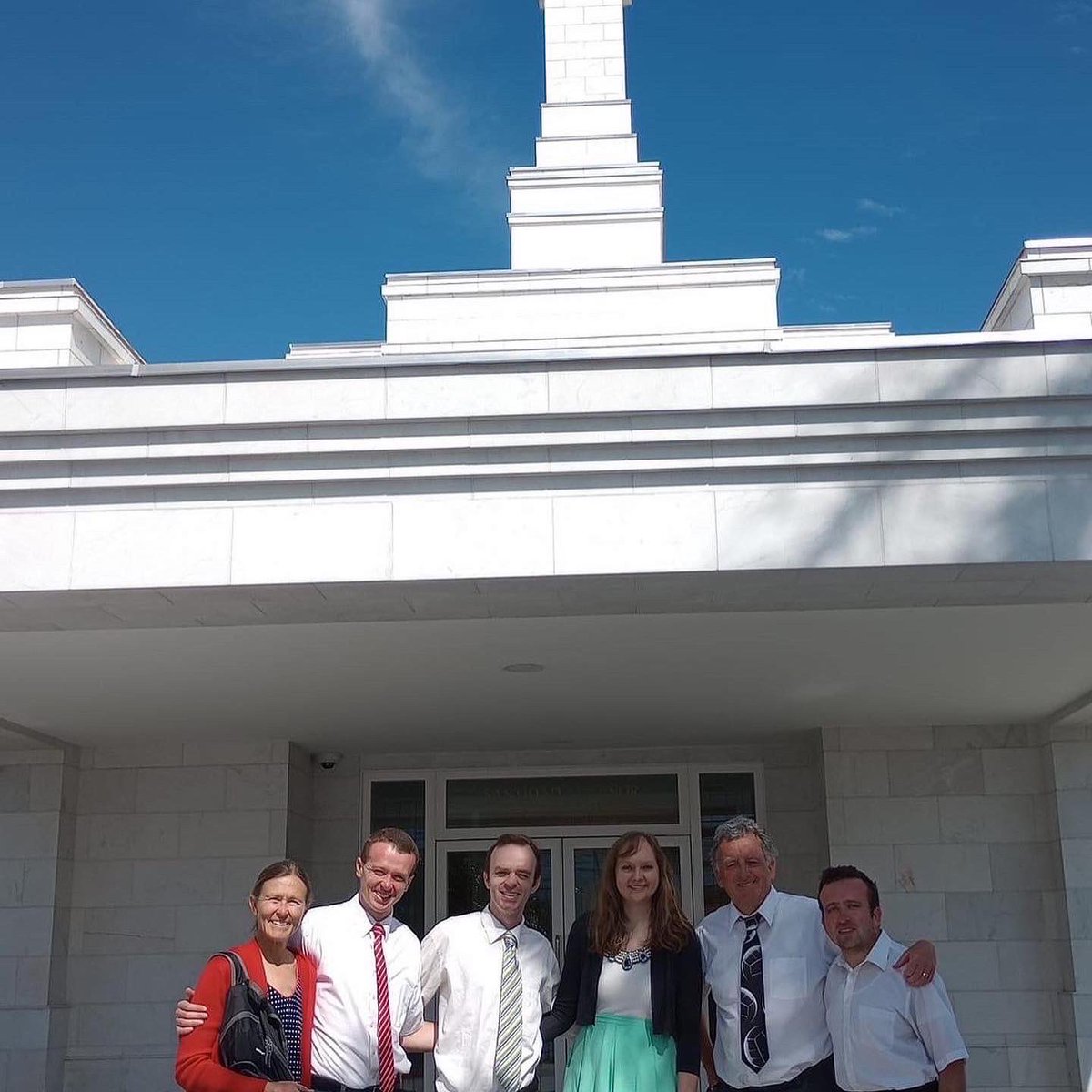 BayleeSelf's tweet image. Todays bunch from #costarica are the #groupshots what an incredible Christmas present from my in-laws! #newfamily #makingmemories #familyisntitabouttime 😆