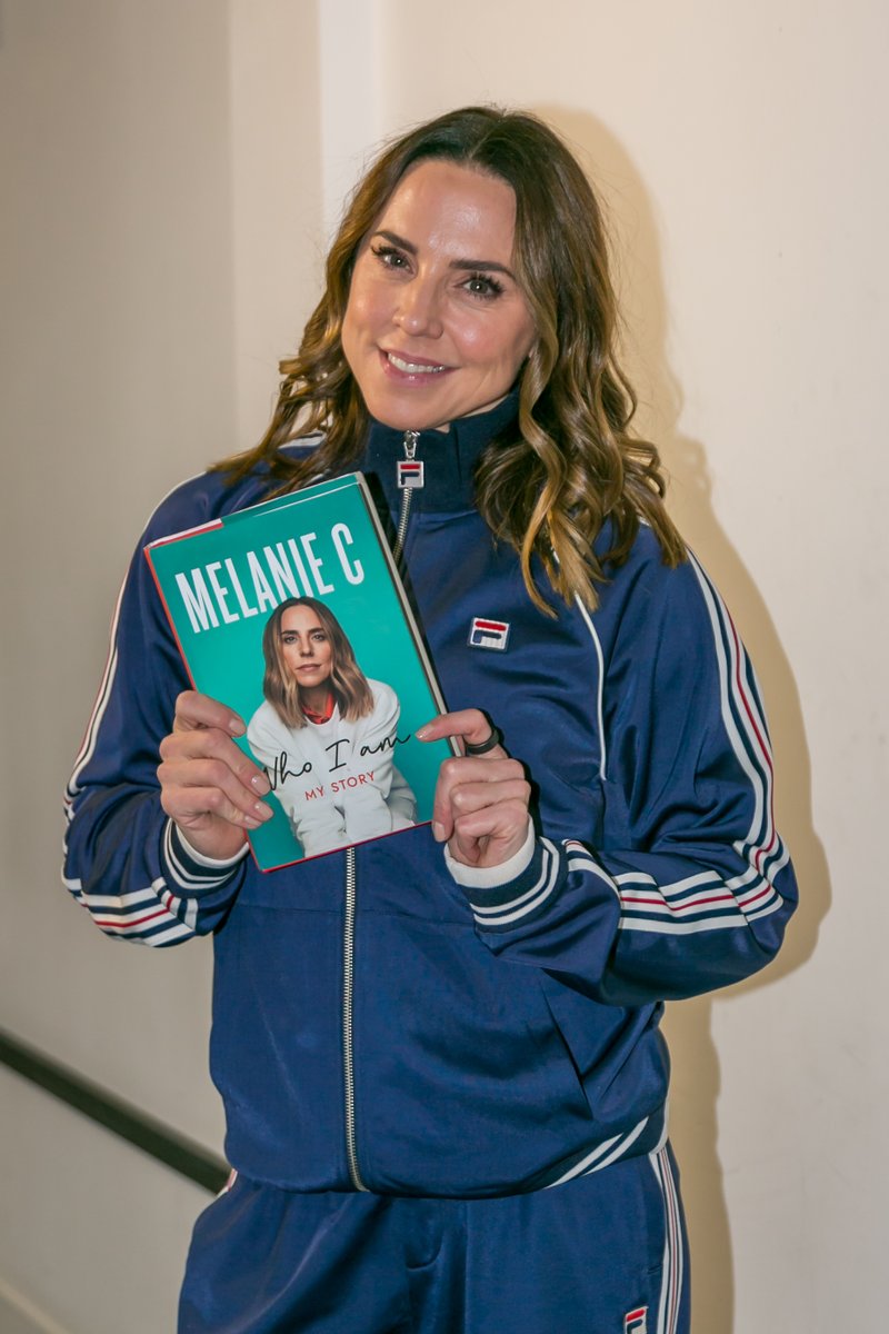 GfordBookFest's tweet photo. ๐ Happy birthday, Melanie! ๐
Wishing you a truly wonderful day! Sending you love and positivity your way on your 50th! ๐
With #FlashbackFriday vibes, we have a few photos taken from your 'Who I Am: My Story' event!
#GuildfordBookFestival #MelanieC #SpiceGirls #AdeleParks https://t.co/1yJsXeqNcX