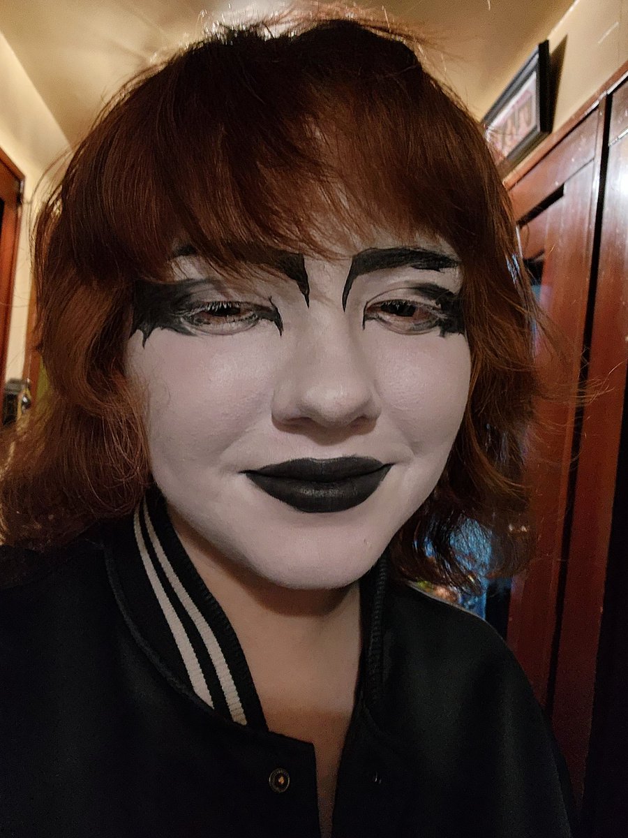 KissedKyle's tweet photo. -×- Intro -×- [ 🧵 ]

Hihi !! You can call us either Kyle or Odd !! 

We use he/they/xe/rat/hiss/bat prns x3 

we're apart of #sptwt #tsstwt &amp; prolly more

extras --
• 15 yrs old
• Scenemo &amp; Goth
• Male &amp; Non Binary
• + other xenogenders
• Gay , Aroace , &amp; Polyam
• DID sys https://t.co/iUMgiO989p