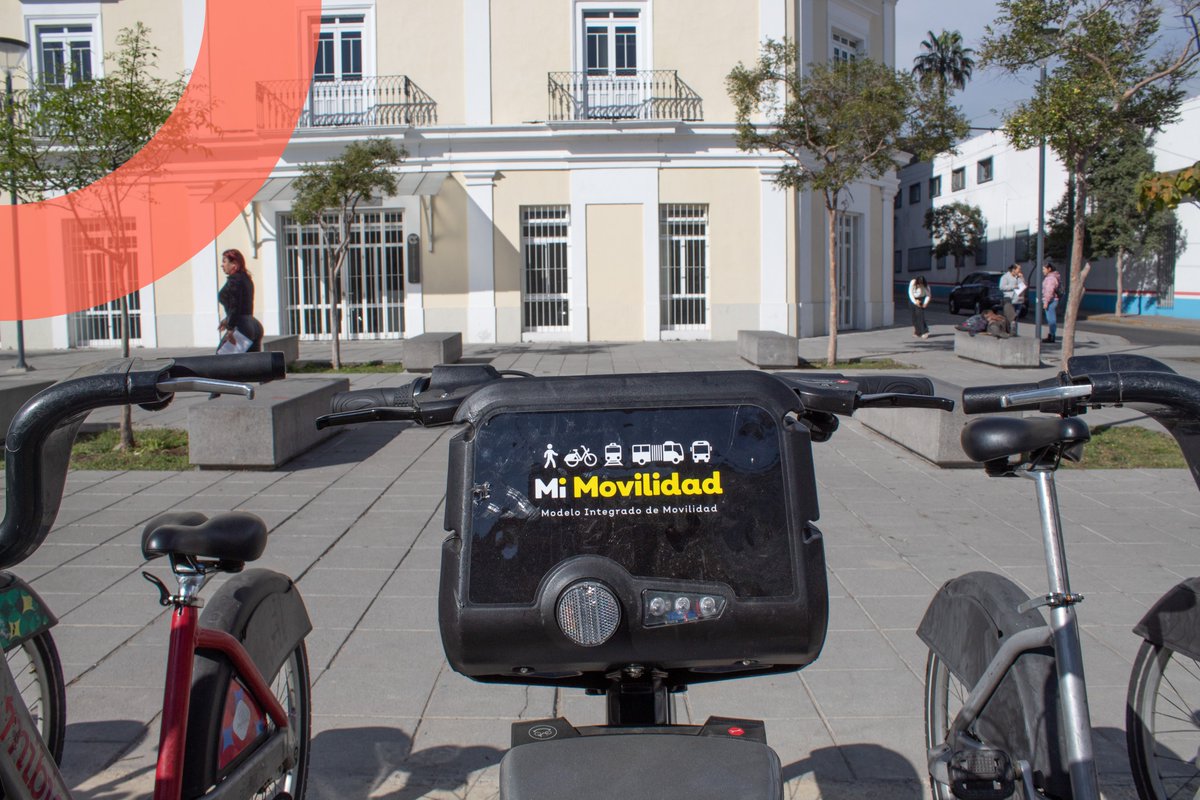 DistCreativo's tweet photo. Si vienes al #DistritoCreativoGdl y en particular a @CCDJalisco, ya tienes una alternativa de transporte más con @MiBiciPublica. ¡Aprovéchalo! #MiMovilidad https://t.co/PtlK4P0V8H