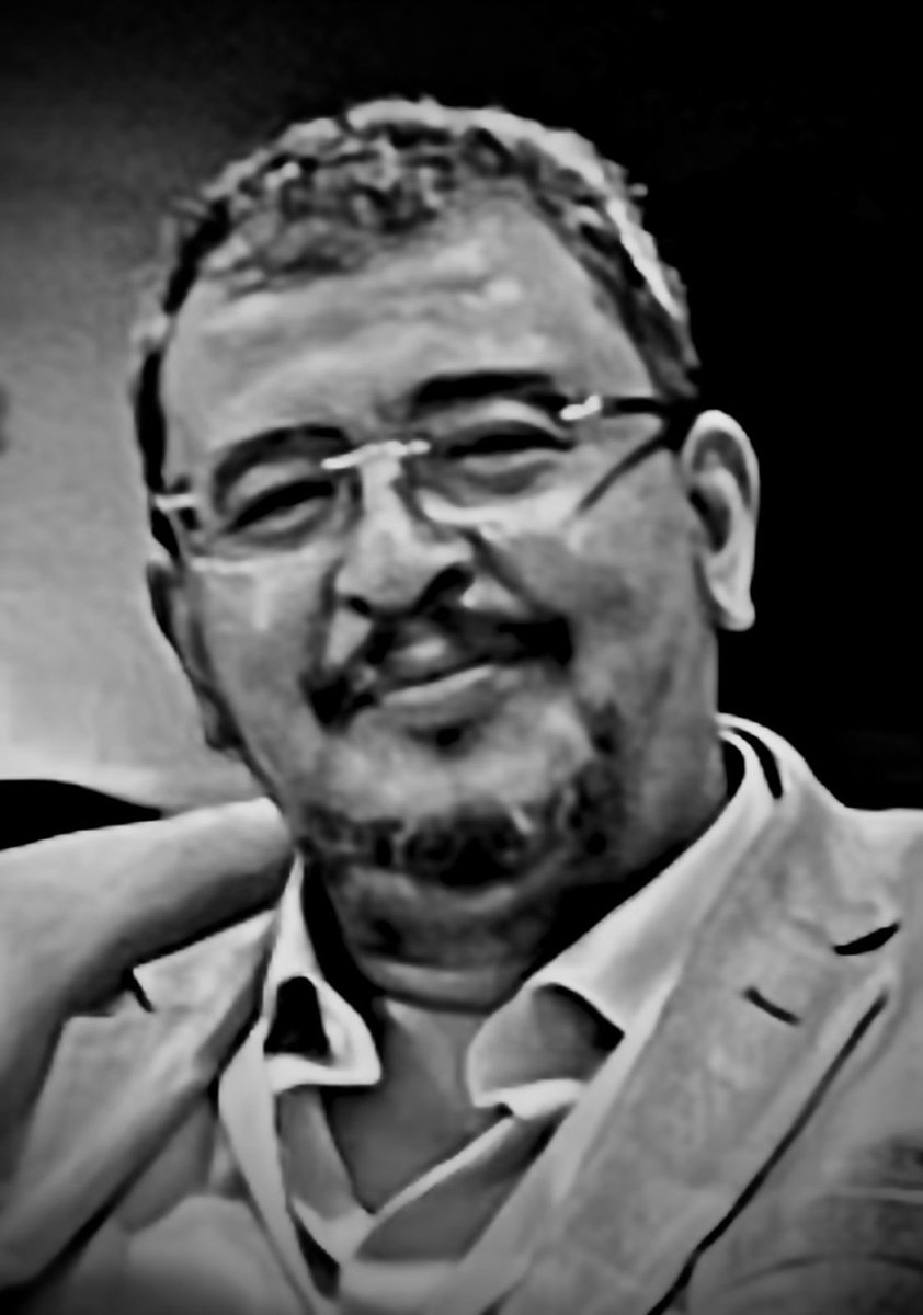 بقلوب مؤمنة بقضاء الله وقدره 
نتقدم بالعزاء لأسرة الأخ و الصديق الدكتور أحمد الرفاعي الذي انتقل الي رحمة الله فجر يوم الجمعة الثاني عشر من شهر يناير.

نسأل الله أن يمنّ عليه بالعفو و المغفرة و أن يسكنه فسيح جناته. و نقدم التعازي لذوي الفقيد، اللهم ارزقهم الصبر والسلوان.