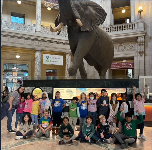 Flores2ndGrade's tweet photo. 2nd Graders in room 203 visited the Natural History Museum today! #centreridgees #cresconnections #cresculture https://t.co/tllT1NMi9H