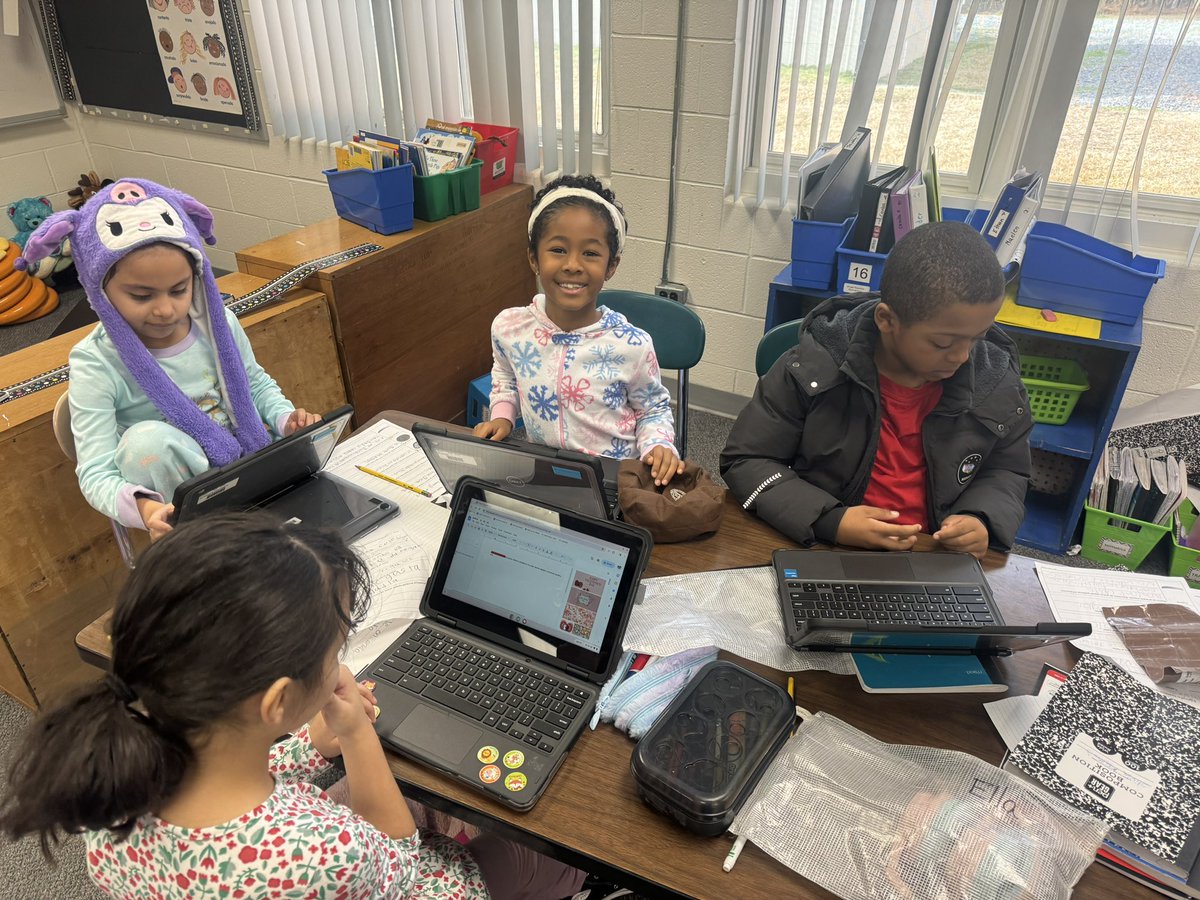SuNegroni's tweet photo. Writing phase 

It's wonderful to see students engaging in the writing phase, expressing their thoughts and sharing insights about their unique cultures. #onechatham  #north_chatham https://t.co/02coXdF0Vm