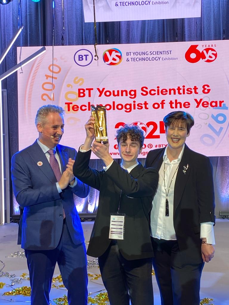 WINNER! Congratulations to Seán O’Sullivan from Colaiste Chiarain, Limerick, who has been selected as the overall winner of the 60th BT Young Scientist and Technology Exhibition #BTYSTE2024