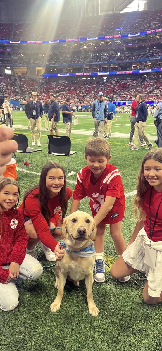Lane_Kiffin's tweet photo. 💙💙💙💙💙 https://t.co/8kB4PerqrZ