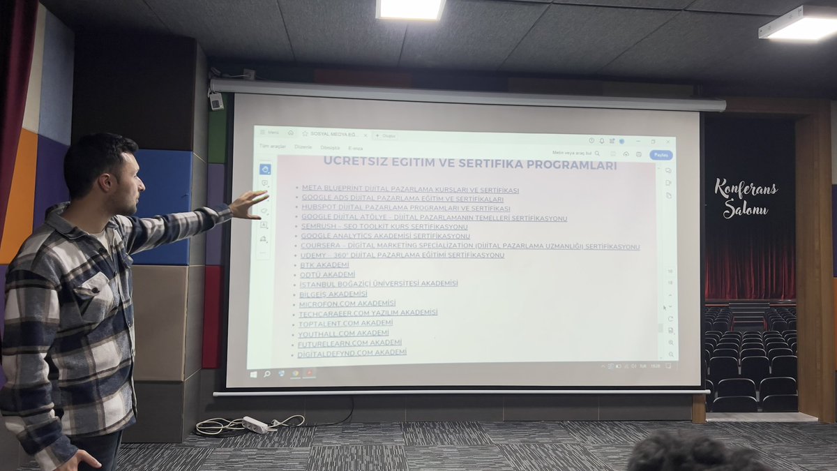 Gsb_AksuGM's tweet photo. Sosyal Medya Kullanımı ve Doğru İçerik Üretimi seminerini Batuhan ATEŞ hocamızdan dinledik. https://t.co/McRlK12xt1