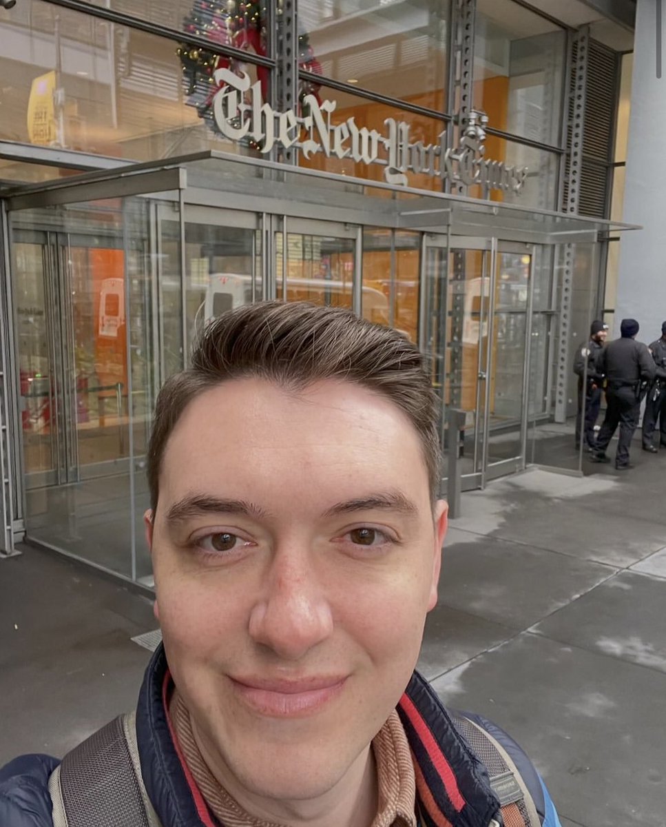 Hey folks, in what is undoubtedly the biggest job news of the week, I’m happy to share that I now work for The New York Times!

Also, there’s a great writing role open on my team. See the link below &amp; DM me if you’re interested.
nytimes.wd5.myworkdayjobs.com/en-US/NYT/job/…