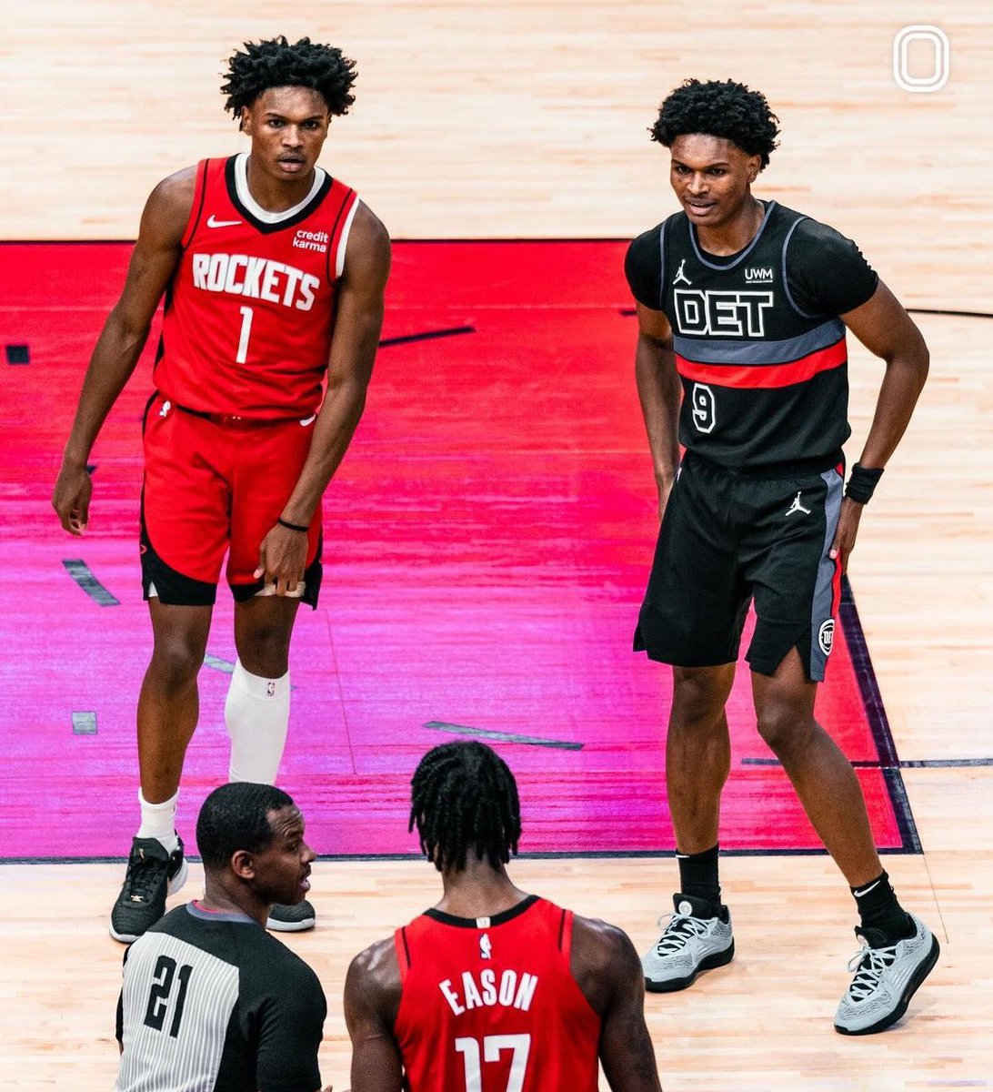 Rockets Lead tweet media