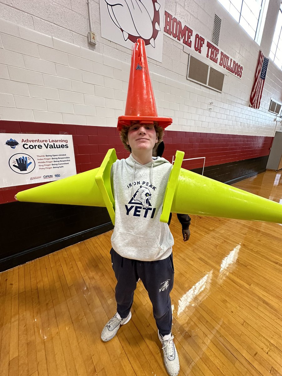 ‼️⚠️Warning‼️⚠️

Volleyballs 🏐 overhead 

Looking forward to game time next week!! 
#sillystudents #havingfuninPE 
<a href="/TheVilleSMS/">Somerville Middle School</a>