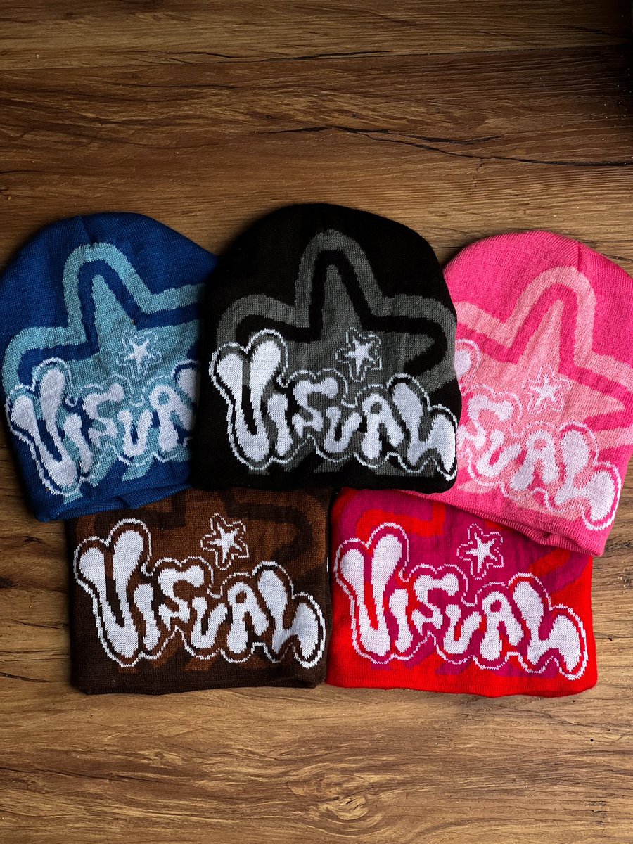 VisualElii's tweet photo. BEANIES ARE OUT NOW 

2-5 days shipping 

https://t.co/H0bbdyT21P https://t.co/VqCGiPeL3O