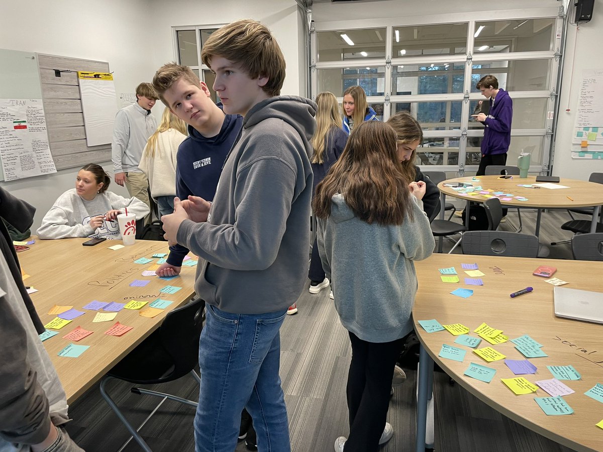 DrCowart's tweet photo. My version of the QFT, students generating research interest groups. Time to launch some projects! https://t.co/sQeCR2KU1n