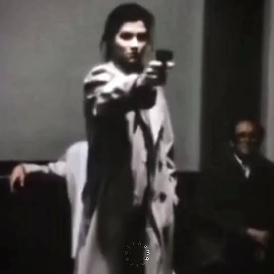 KihandaF's tweet photo. In 1981, Marianne Bachmeier shot the murderer of her 7-year-old daughter. Klaus Grabowski, a 35-year-old butcher who had already sexually assaulted 2 girls previously.  Bachmeier pulled out a Beretta during his trial nd emptied 7 bullets into Grabowski's body, killing him insta https://t.co/UFhcDdlMCC