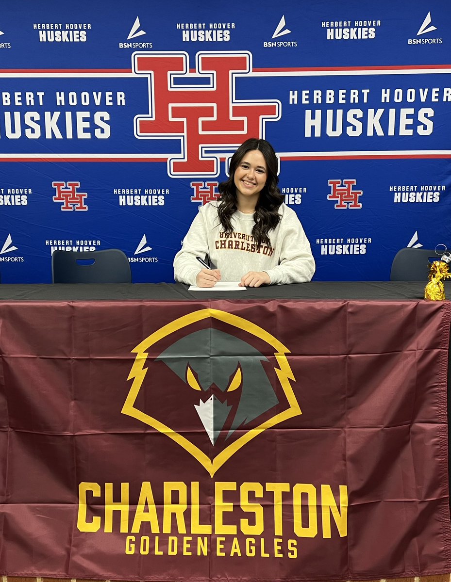 wv_vipers's tweet photo. Laila Varney @lvarney21 signing her letter of intent today to play at the University of Charleston.  Congratulations Laila! @ucwv_softball @MichelleFrew7 https://t.co/7l6Skarl5Z