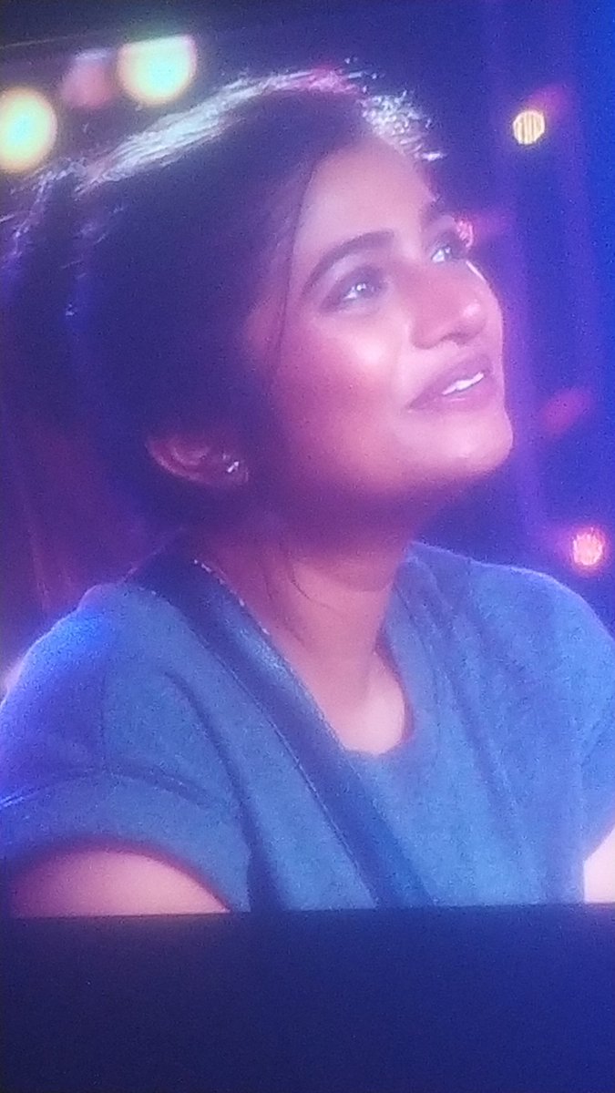 BiggBoss7_off's tweet photo. Entha #Av pakkathan weit ppanninom. Tk you #BiggBossTamil7 #archna 🔥🔥🔥🔥 https://t.co/3MOK1vFge2