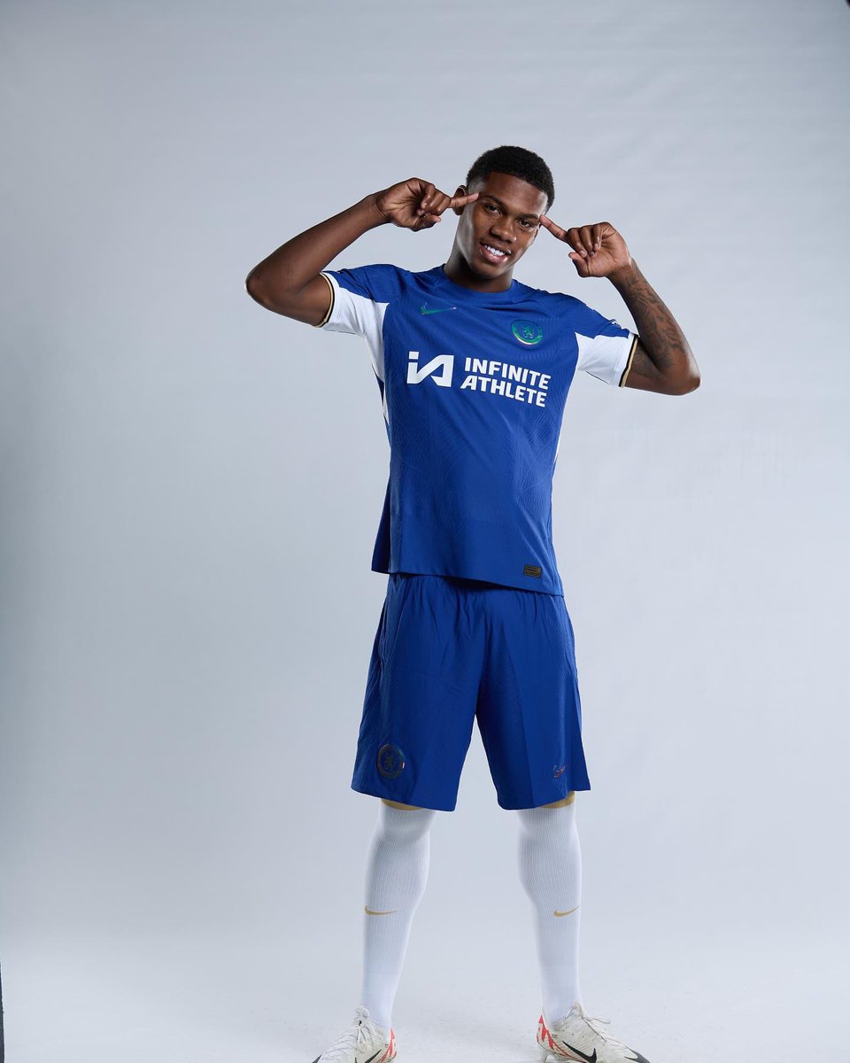 Kaboommag1's tweet photo. #TrueBlue💙 Dujuan ‘Whisper’ Richards debuts his Official Chelsea Jersey
#kaboommagazine #Kaboommag https://t.co/43ipjg2XpC