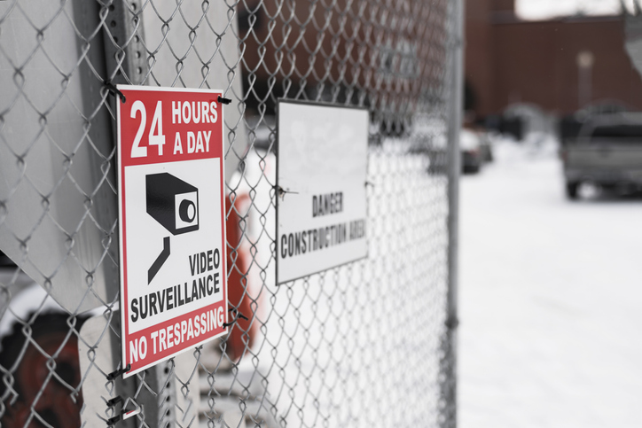 Skynet4Security's tweet photo. Need to enhance the safety and security of your property this winter? Our certified security technicians install various security devices, such as surveillance cameras, access control systems, intercom systems, alarm systems, and more. https://t.co/8Kc8Rn7wuN #SecuritySystems https://t.co/Gy4kSbgyNU