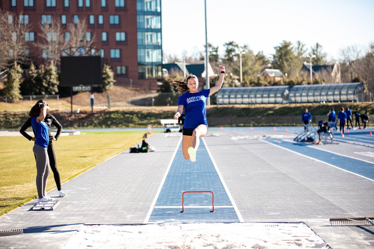 UNCAvlXCTF's tweet photo. 𝓹𝓻𝓮 𝓶𝓮𝓮𝓽 𝓹𝓻𝓮𝓹 ⚡️

#ALLinAVL https://t.co/DX3OBasroL
