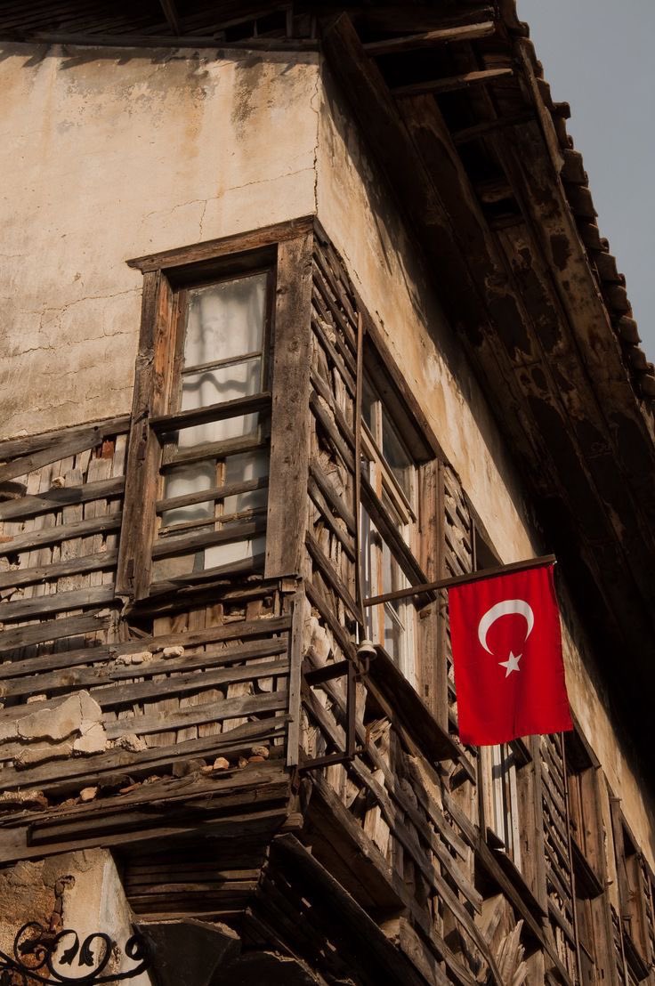 Kahramanlar can verir yurdu yaşatmak için…Şu buz gibi günde içimiz yandı dağlandı acınızdan aslanlar …
 #ŞehidinVarTürkiye #pençe #ŞehidinVarTürkiye