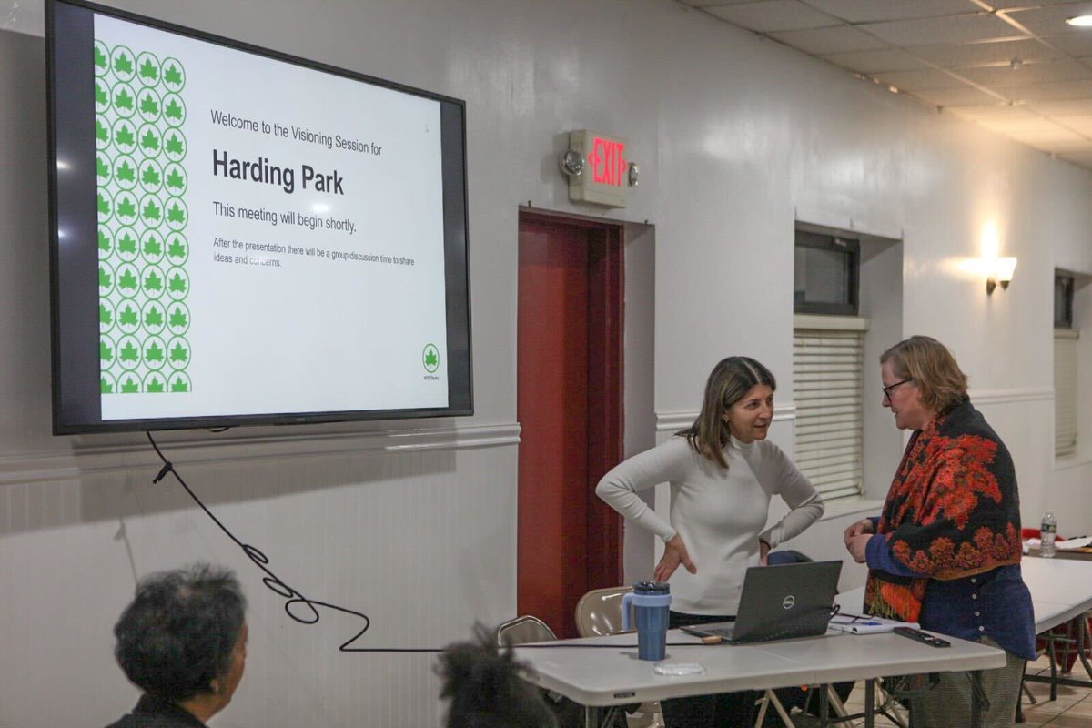 CMAmandaFarias's tweet image. This week @NYCSpeakerAdams joined me in #CD18 to announce that we have fully funded renovations for #HardingPark!

This park has not been renovated since it was constructed in 1993, but thanks to our investment this park will soon be the space our families need &amp;amp; deserve.