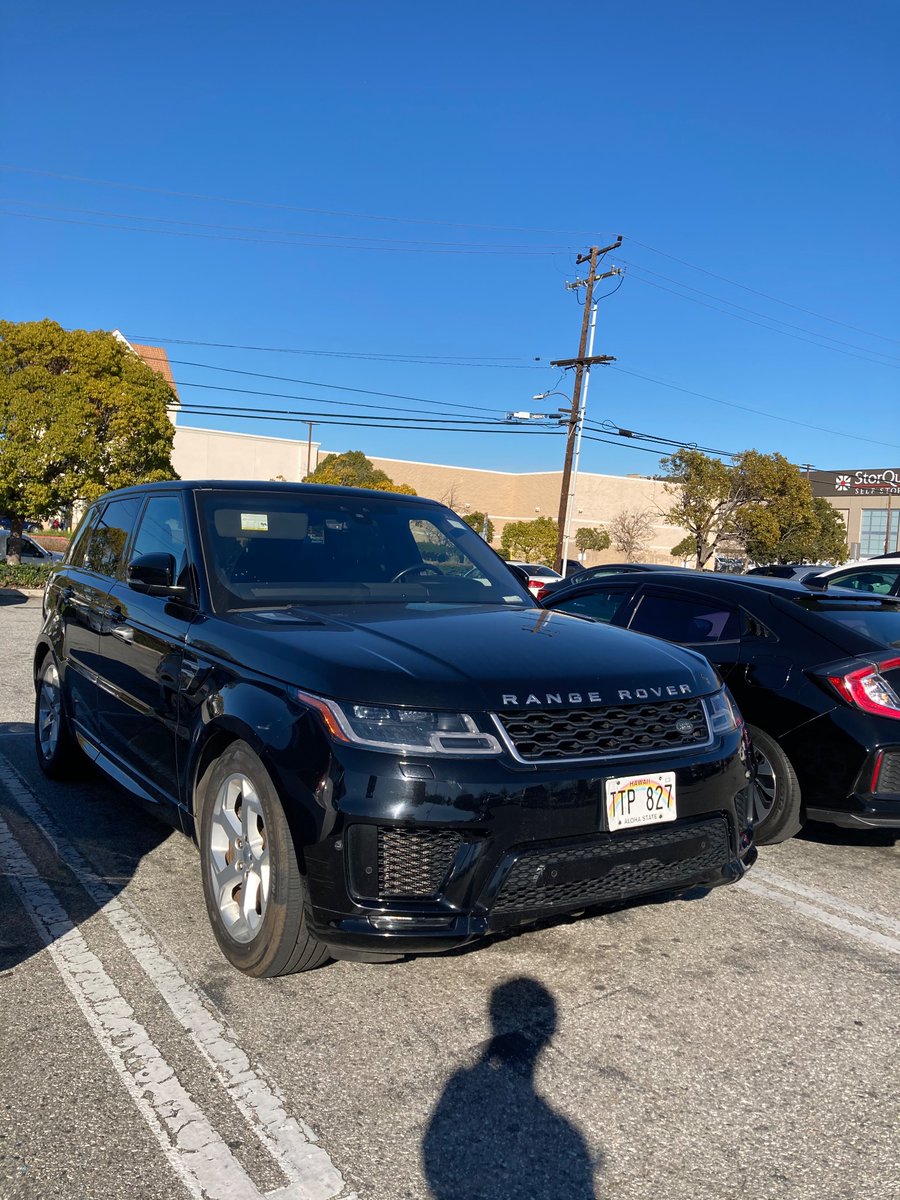ロサンゼルス到着。アメリカ運転慣れてないのに流れでレンジローバー借りてしまった。