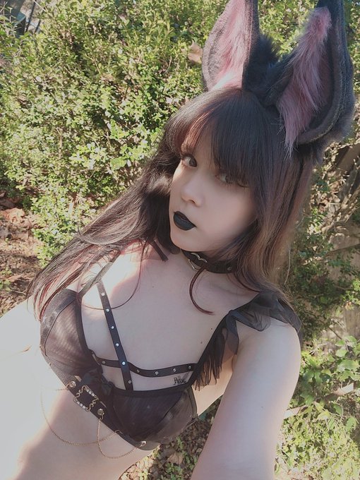 2 pic. FIRST EVER ABRATTYPIXIE MERCH DROP! Get it before it goes! ♡   https://t.co/AWqV8XxClT https://t