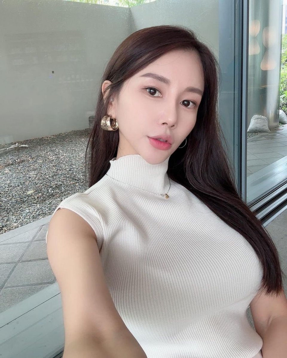 Liwe a good life meet slowly
I like to exercise, read, make friends, share good sentences when I see them, and communicate with good people when I meet them! Like to date mature men over 40!