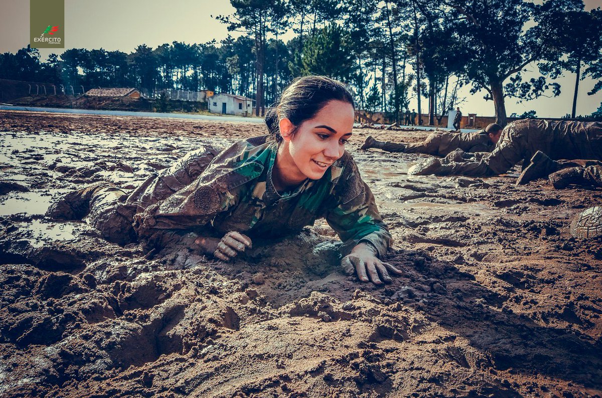 Exercito_pt's tweet image. Enfrente a nova semana com coragem e com um sorriso na cara 😉

Ao serviço dos Portugueses
#ExércitoPortuguês #mondaychallenge
