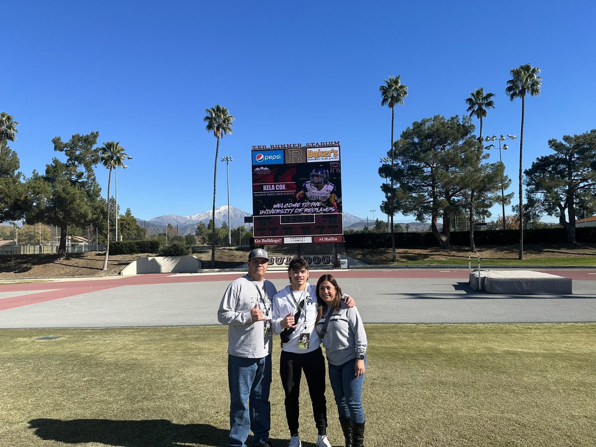 CoxKela's tweet photo. Had a great visit at the University of Redlands, Thank you to coach @UR_CoachGood , @UR_CoachMariani and @UR_CoachBennett for an amazing day and an Official Offer, really means a lot !! @UofR_Football @defendtheridge https://t.co/4P2qvxaDzX