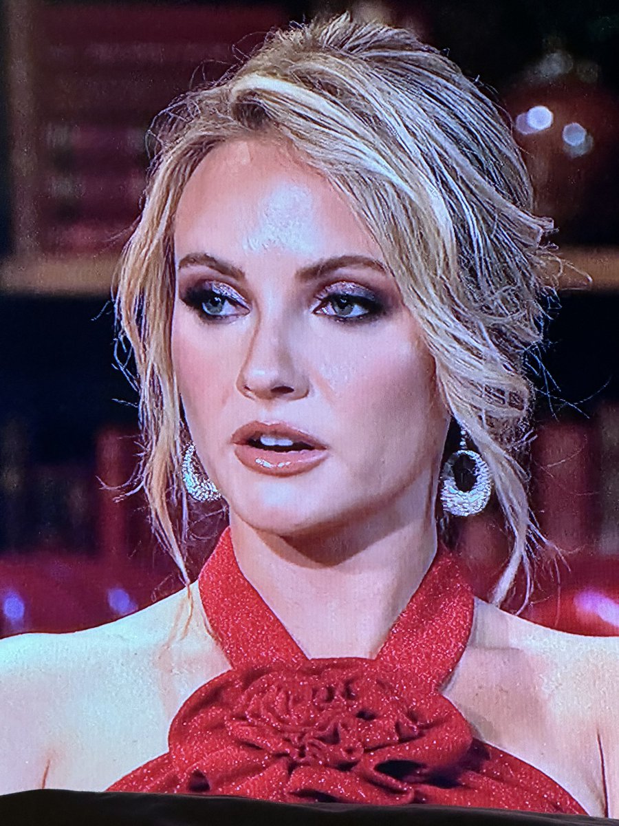 TheRoozGBN's tweet photo. But this from #Taylor ! Outing a bestie after skanking her
And worse lying to her ??!!  She said it then looked #SmugAF  #SouthernCharmReunion didn’t think I could be more disappointed in her but 🤷‍♀️.. https://t.co/KUgswQddN3