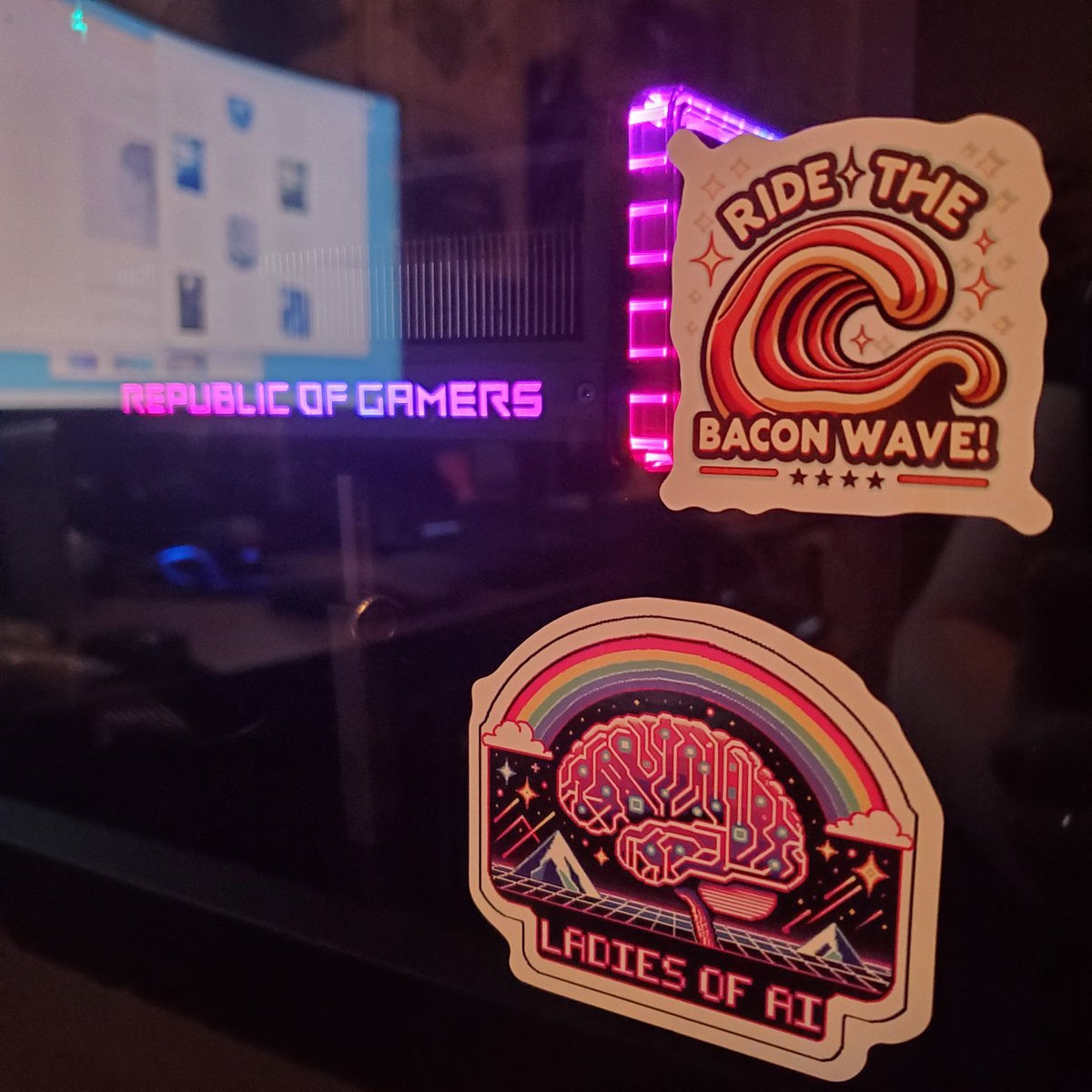 weird_momma_x's tweet image. Trying my hand at LoRAs again. And super happy with my new stickers
#baconwave