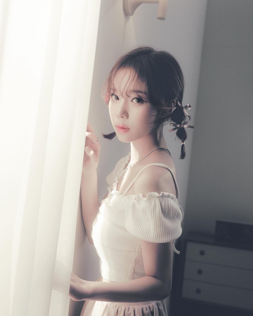 beomguy's tweet photo. ⠀
⠀⠀
Pweety gf.                   ‍  ‍  ‍       The owner.
⠀⠀
⠀⠀ https://t.co/rgYWkCmV0A