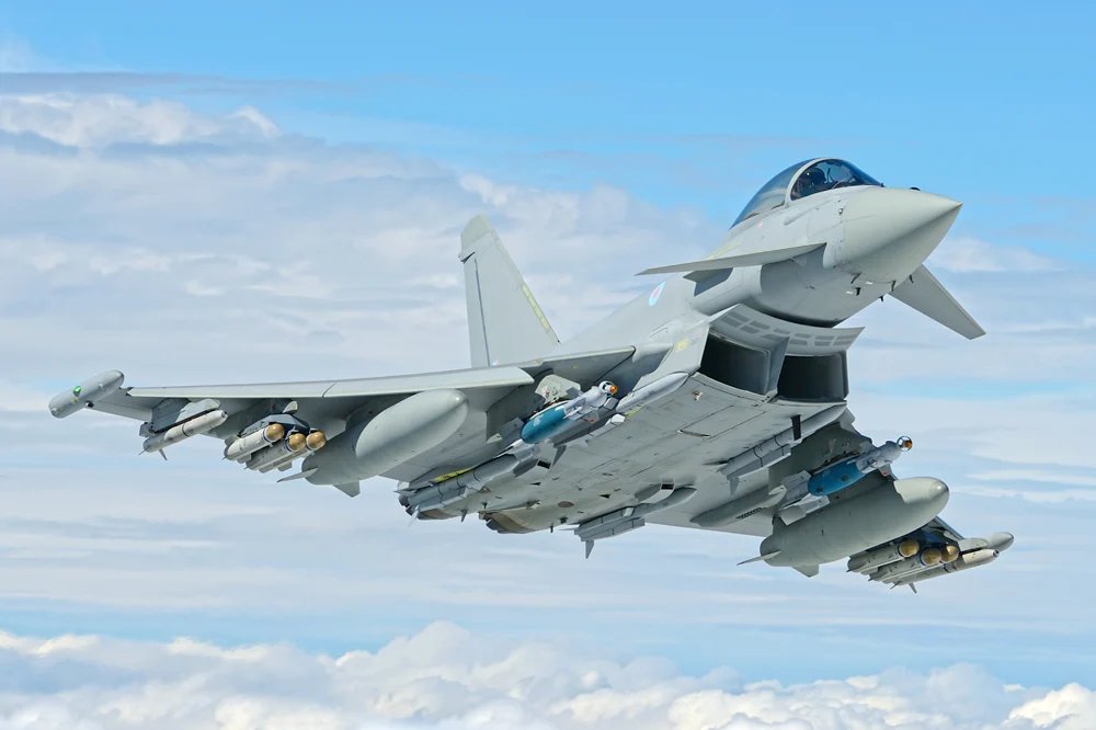 @RAF_Luton Left is a Rafael, right is a Typhoon