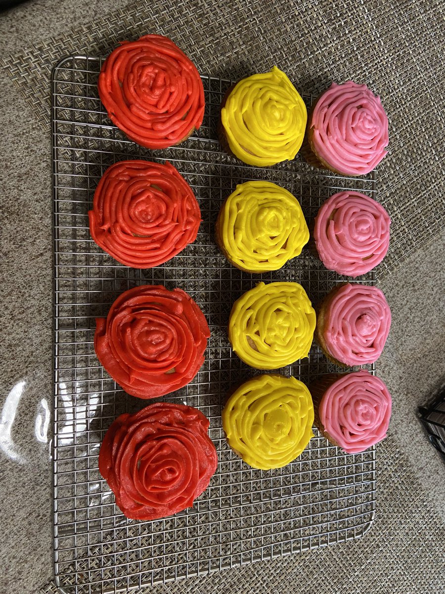 Birthday Cupcake Roses