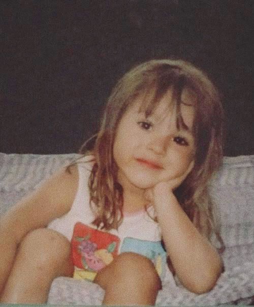 dannasxtasis's tweet photo. — Danna Paola creciendo a lo largo de los años; a thread: https://t.co/31wDe8eR2C