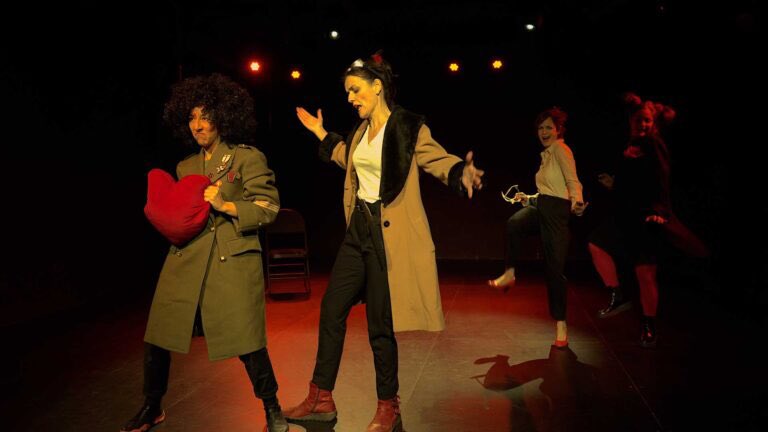 .@ElPavonTeatro Mañana de sábado teatral con #LastragicaspayasasdeShakespeare <a href="/GeorginaRey2/">Georgina Rey</a> <a href="/Eacevedoactriz/">Esther Acevedo</a> <a href="/Lidialinavarro/">Lidia navarro</a> <a href="/VitarMaribel/">Maribel Vitar</a>