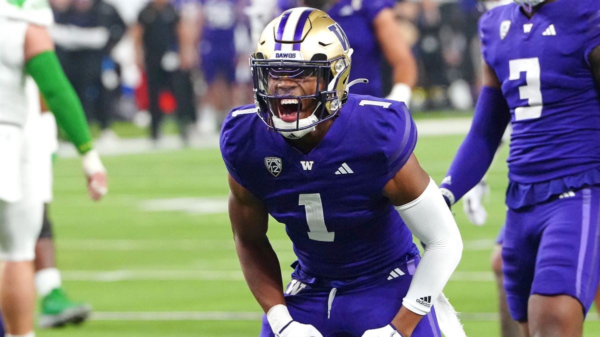 chris_hummer's tweet photo. Washington star CB Jabbar Muhammad has entered the transfer portal, @mzenitz and I have learned. 

An all-Pac-12 selection after coming over from Oklahoma State, Muhammad is the 2nd Huskies starter to transfer since Kalen DeBoer's departure to Alabama. 

https://t.co/4VxyLwQrAx https://t.co/VUxYyHblj0