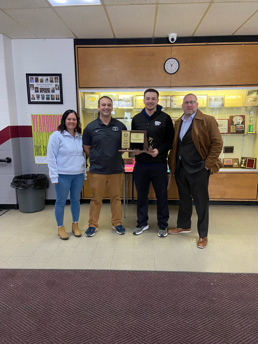 Thanks <a href="/CoachTimNDSU/">Tim Polasek</a> for stopping by Rolette today! Was great to visit with you.