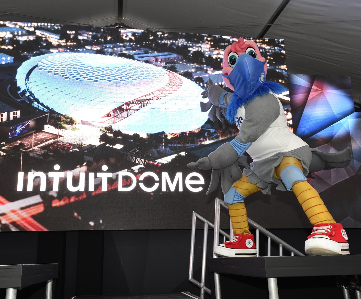 NBA is finalizing plans for the Clippers to host 2026 All-Star Weekend at their new Intuit Dome, per @ShamsCharania