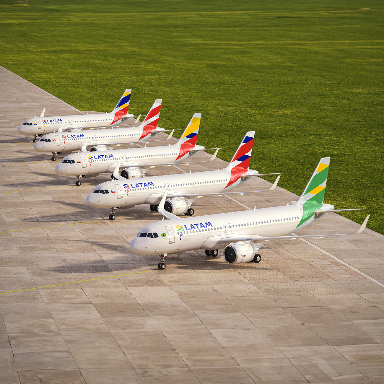 Avión de Latam Airlines en tierra