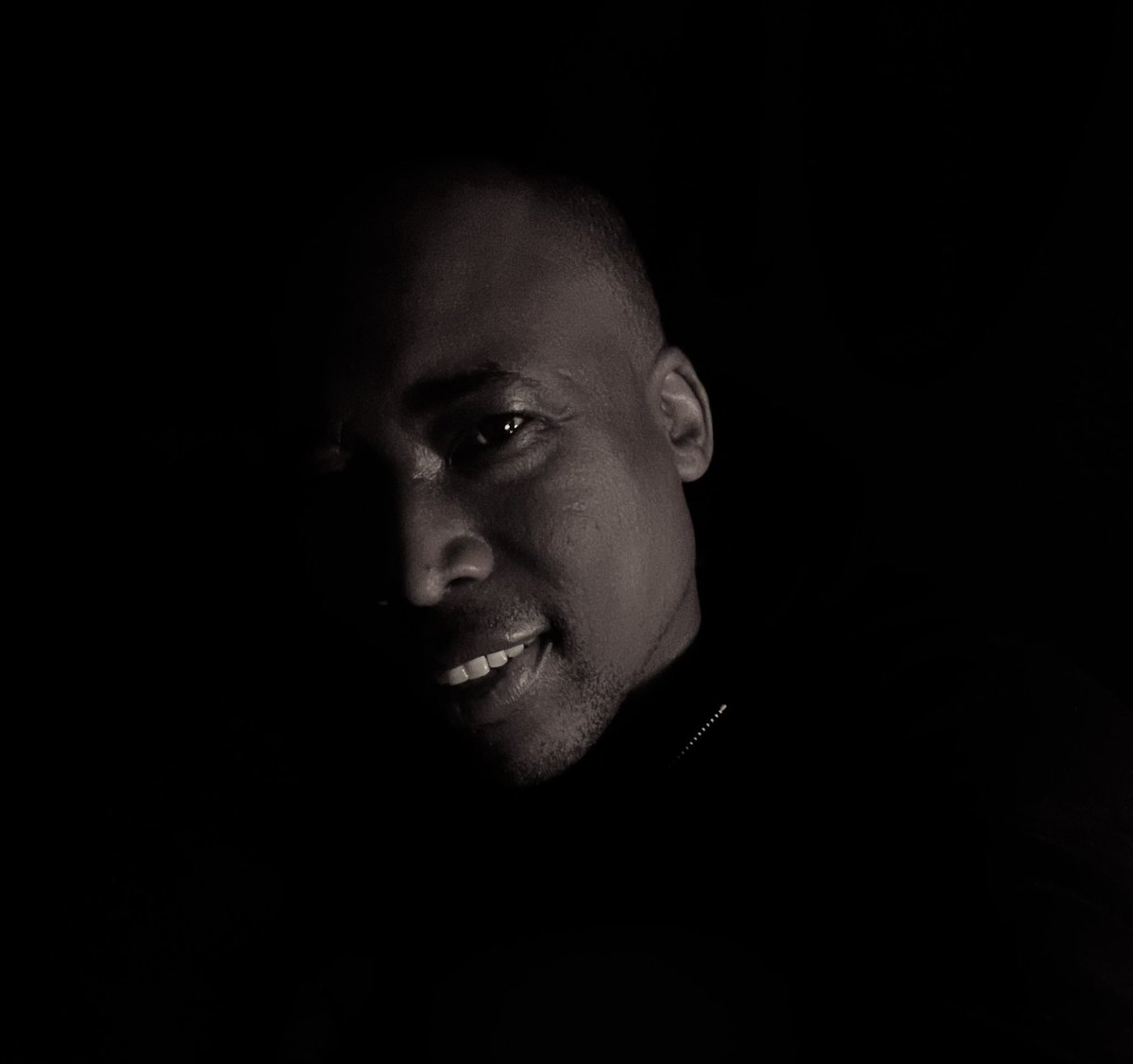 Just me smiling for 2024

#lottofriday #83Million #UmkhokhaTheCurse Thembi Seete