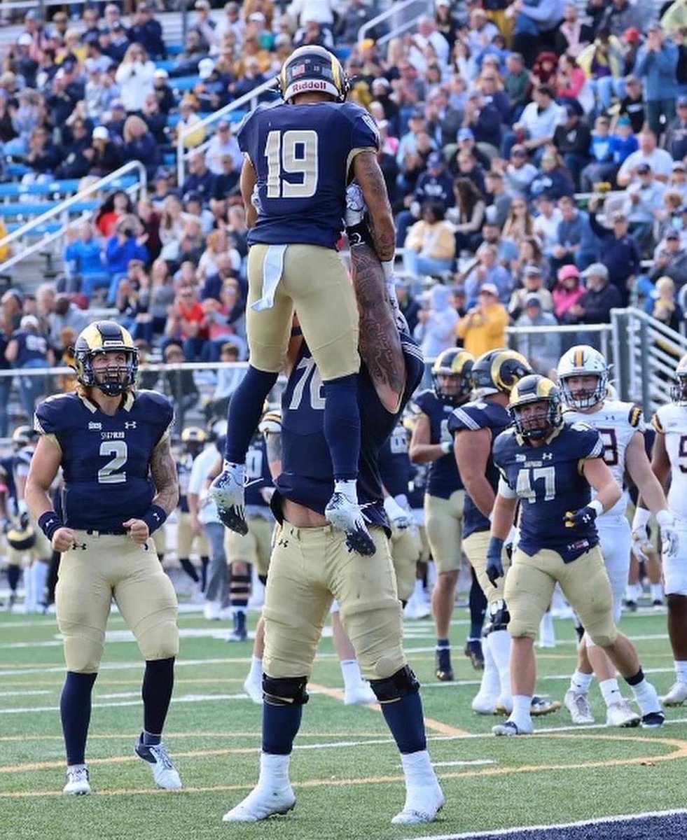 After an amazing official visit and great talk with <a href="/CoachMcCook/">Ernie McCook🇺🇸</a> <a href="/CoachLukeWright/">Luke Wright</a> and coaching staff, I’m blessed to earn a scholarship offer #agtg