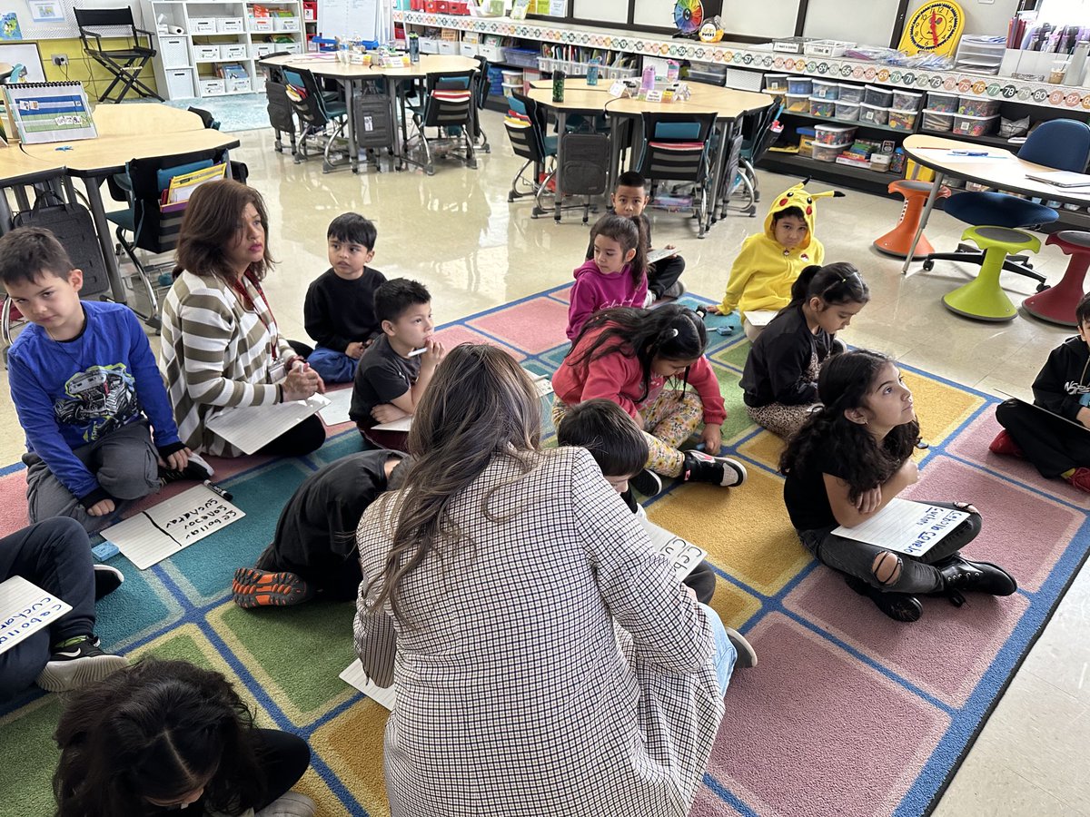 Dr. Theresa Ulrich (@drtulrich) on Twitter photo Dictado in action in Mrs. Hepner‘s first grade dual language class. <a href="/OB_Foxes/">Oakbrook Elementary</a> #wdsd7 Dictado in action in Mrs. Hepner‘s first grade dual language class. <a href="/OB_Foxes/">Oakbrook Elementary</a> #wdsd7