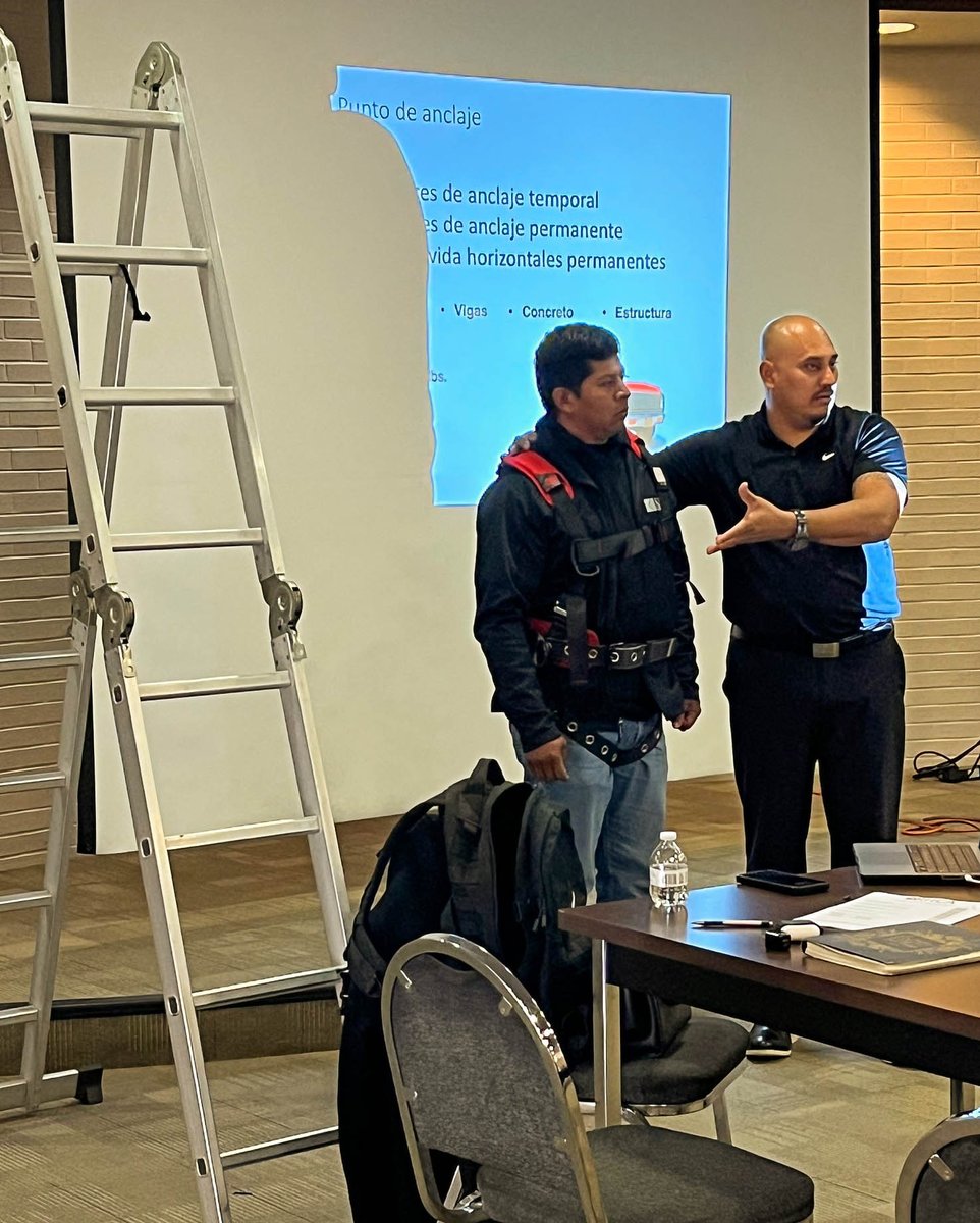 DFWRHCA's tweet image. 🎉 Big congratulations to the participants of the Fall Protection Training who successfully completed the Spanish course today!
Your dedication to safety is truly commendable. ¡Felicitaciones! 🌟 #SafetyFirst #TrainingSuccess #CommitmentToLearning