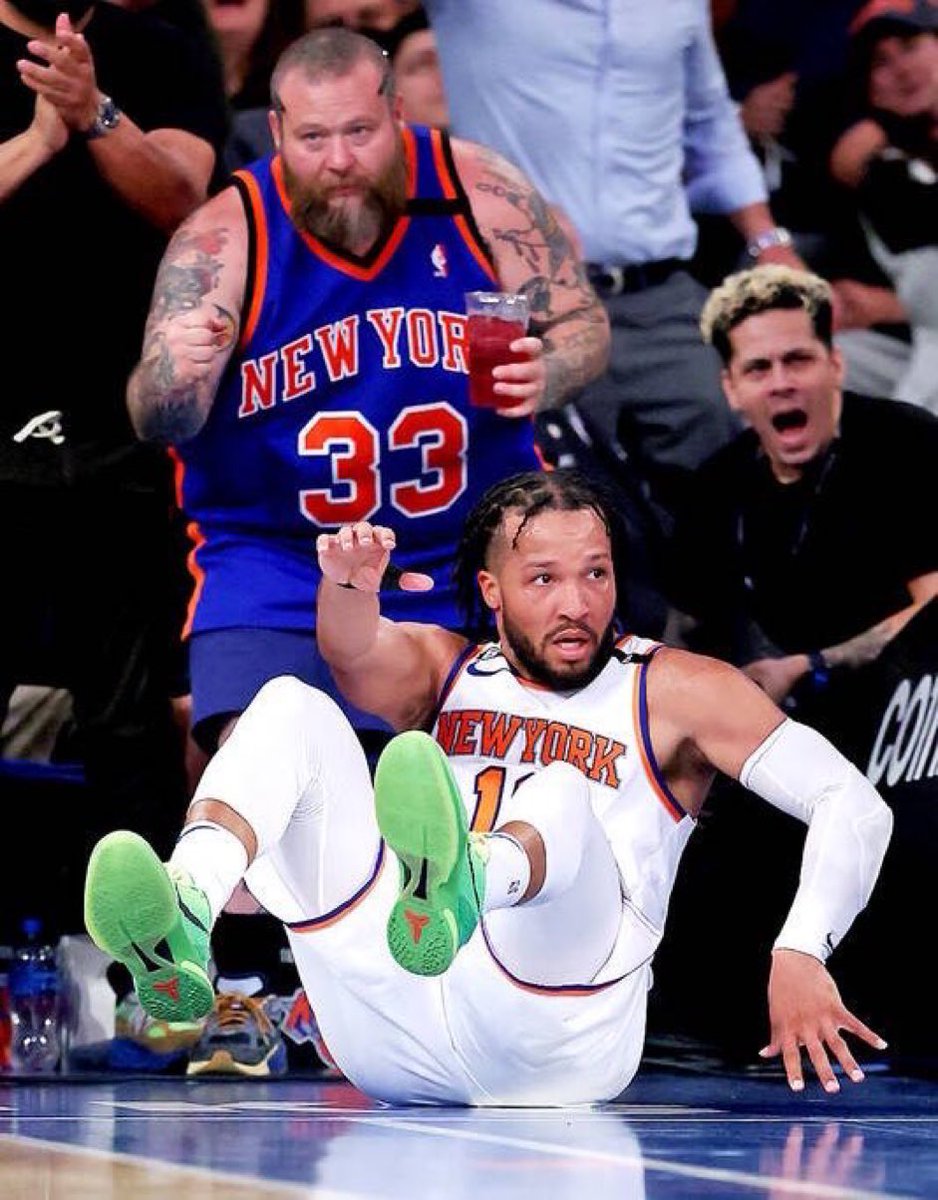 LetsTalkKnicks_'s tweet image. Jalen Brunson is listed as questionable for tomorrow’s game vs. Memphis Grizzlies per @ScoopB