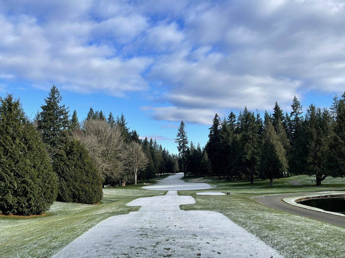 Cold Friday at Sahalee!