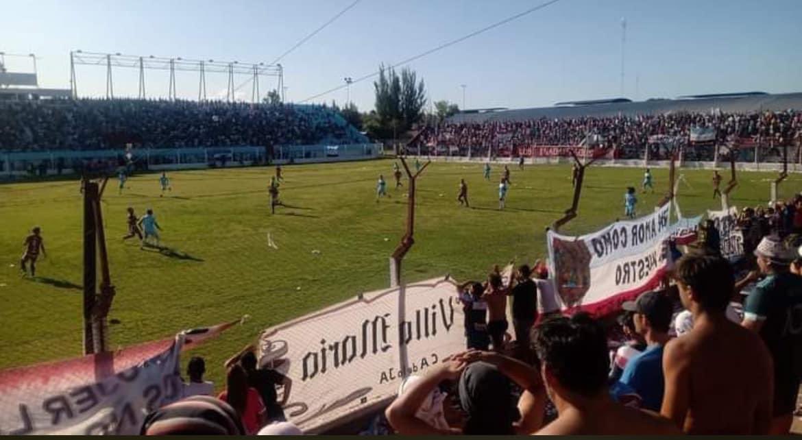 TarlyMQ's tweet photo. #RegionalAmateur | Queda confirmado, que el partido de Ida de la semifinal Cuyo, entre @atleticoalianza y Rivadavia se va jugar el día Lunes 15/01 a las 18hs en el Estadio del Centenario. https://t.co/JTSpkzSRep