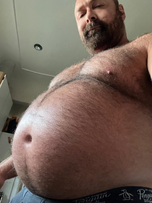 Feed me, boys!  #gainer #muscleandgut #bulking #musclebear #bigbelly #findom https://t.co/u4UbfZauIP<a href="/tag/gainer"class="tags">#gainer</a><a href="/tag/muscleandgut"class="tags">#muscleandgut</a><a href="/tag/bulking"class="tags">#bulking</a><a href="/tag/findom"class="tags"><span>#findom</span></a><a href="/tag/bigbelly"class="tags"><span>#bigbelly</span></a><a href="/tag/musclebear"class="tags"><span>#musclebear</span></a>