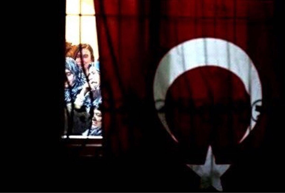 9 ASKERİMİZ ŞEHİT OLDU!

Işığı sönmeyen ocaklar var ateşin düştüğü.