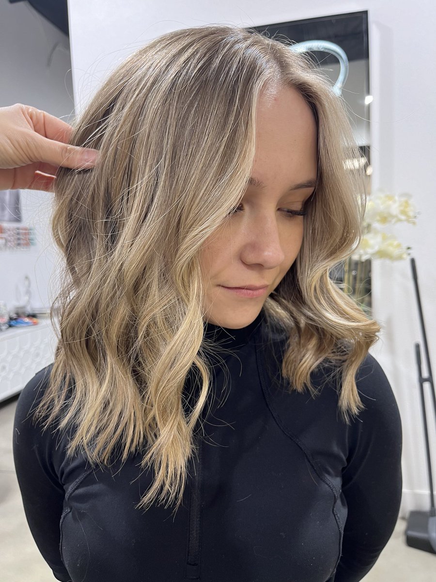 Blonde Barbie moment 💖🙌
Balayage by Sierra at SalonX Hair Lounge in Las Vegas NV

#SalonXHairLounge #Summerlin #hairgoals #hairstylist #BestofLasVegas #blondebalayage